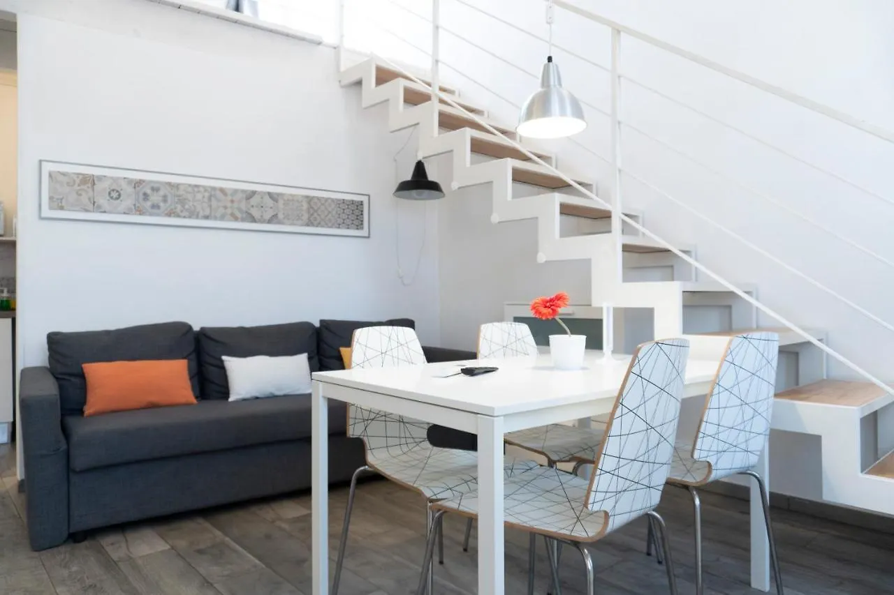 Divisi9 - Apartment Historic Center Palermo