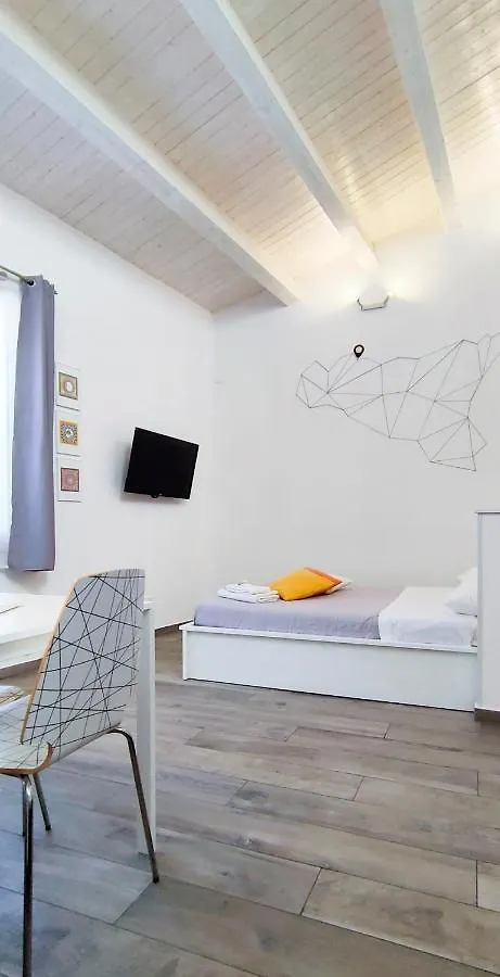 Divisi9 - Apartment Historic Center パレルモ