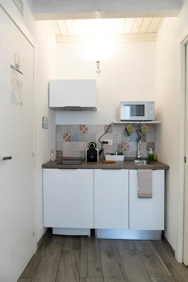 Divisi9 - Apartment Historic Center パレルモ