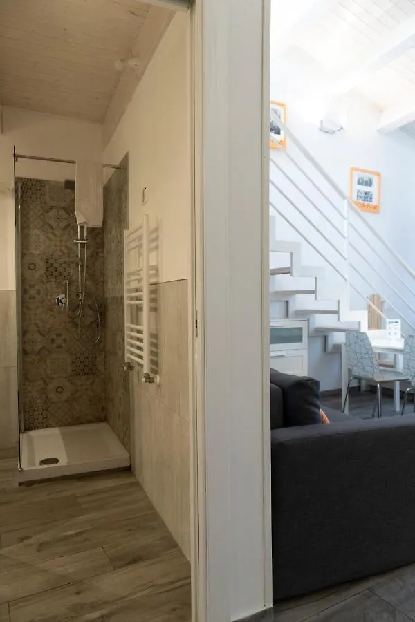 Divisi9 - Apartment Historic Center パレルモ 0*,  イタリア