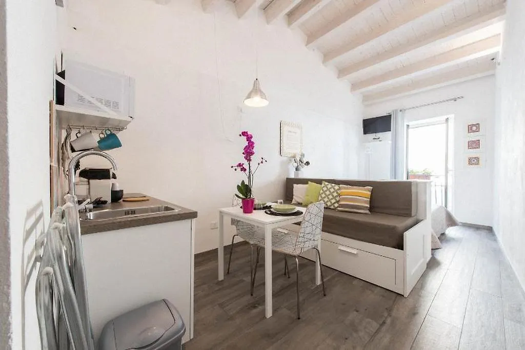 Divisi9 - Apartment Historic Center パレルモ